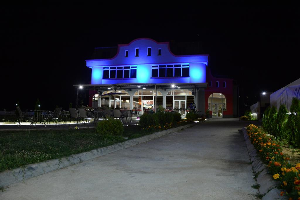 Villa Grand Bitola Bagian luar foto